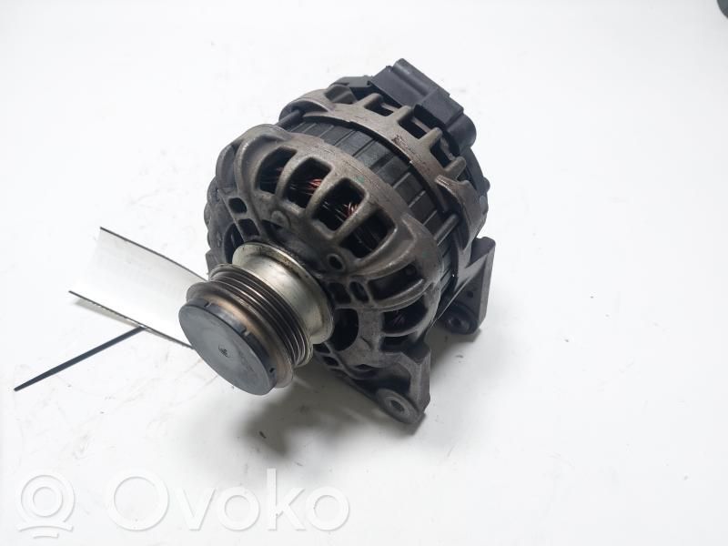 Renault Clio IV Alternator 