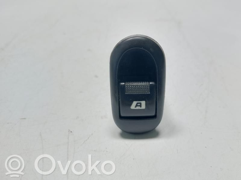 Interrupteur commade lève-vitre   96401469XT,96401469XT