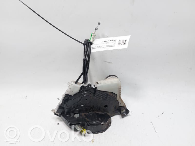 Toyota Yaris Zamek drzwi przednich 