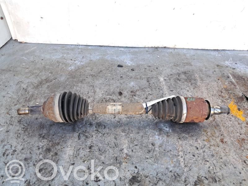 Renault Clio IV Front driveshaft 