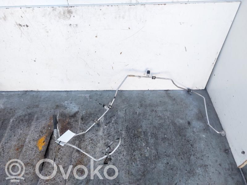 Ilmastointilaitteen putki (A/C)