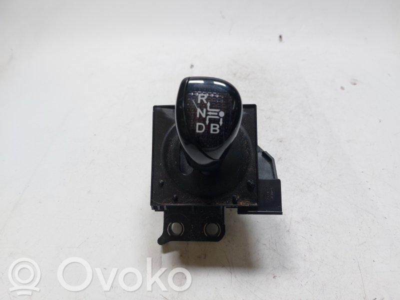 Toyota Auris E180 Selector caja de cambios 