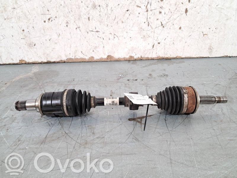 Toyota Auris E180 Etuvetoakseli 