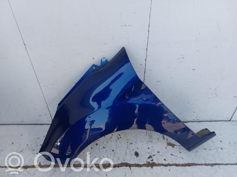 Ford Fiesta Kampinė priekinio bamperio dalis 