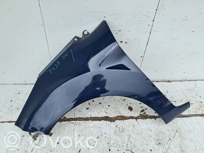 Ford Fiesta Kampinė priekinio bamperio dalis 