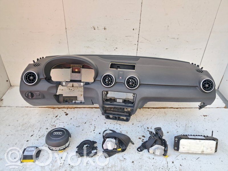 Audi A1 Airbag set with panel 