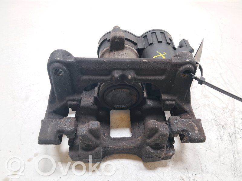 Ford Kuga III Zacisk hamulcowy przedni 