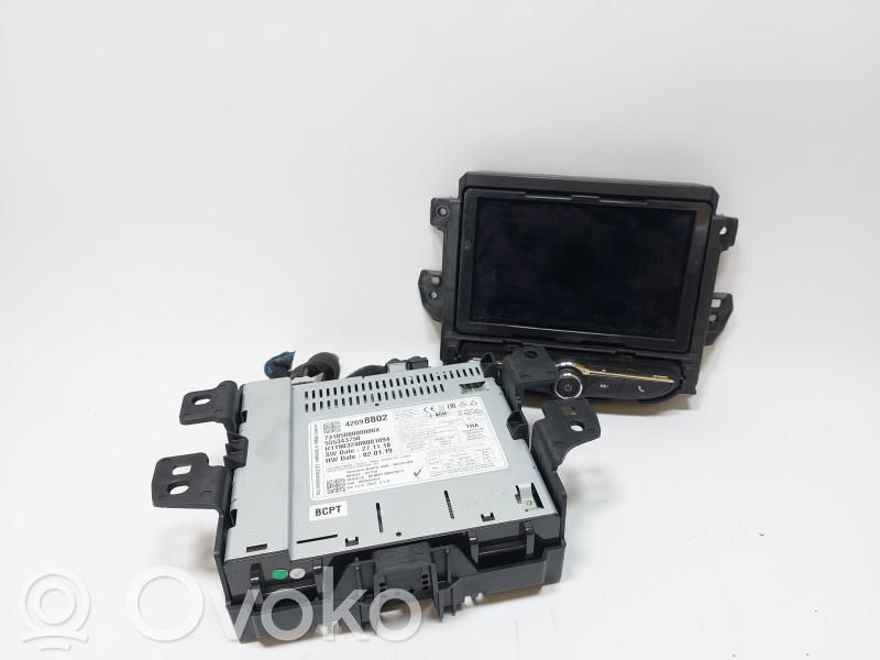 Opel Karl Panel / Radioodtwarzacz CD/DVD/GPS 