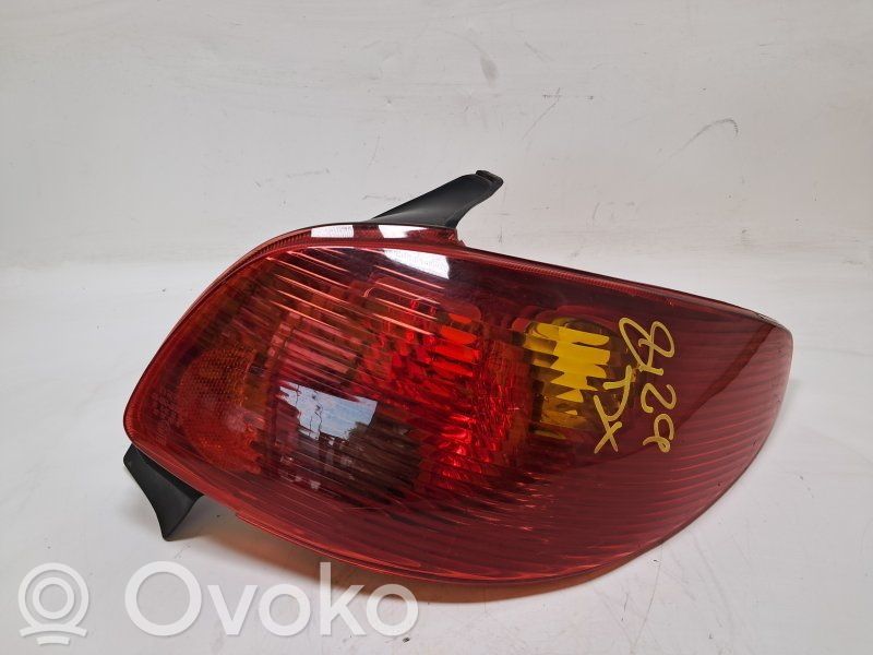 Peugeot 206 Feux arrière / postérieurs