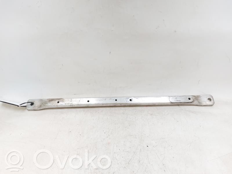 Alfa Romeo Giulia Belka tylna 