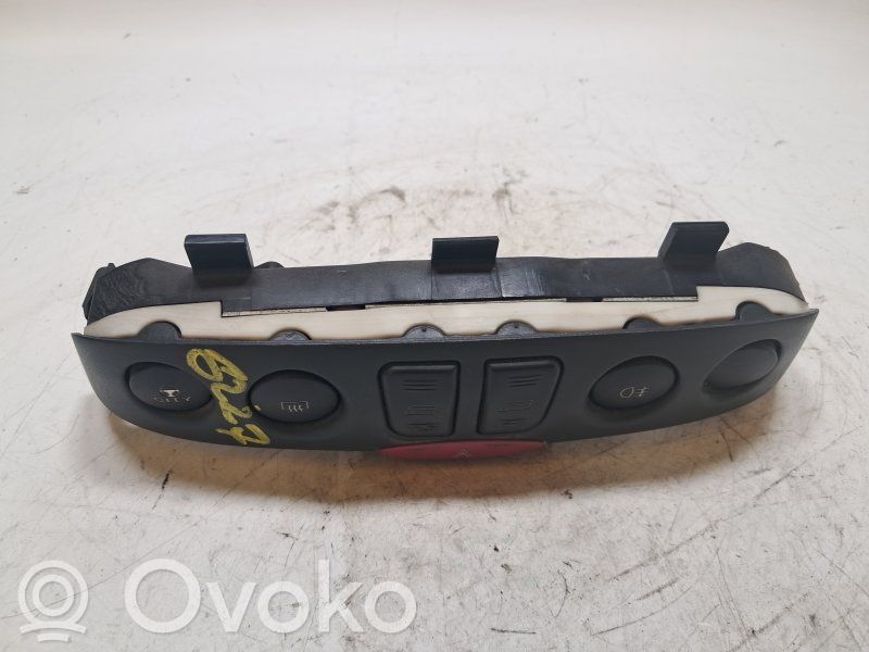 Fiat Punto (188) Przyciski szyb