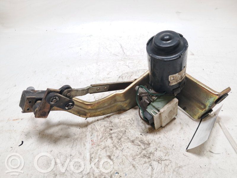 Fiat Panda 141 Etupyyhkimen vivusto ja moottori 