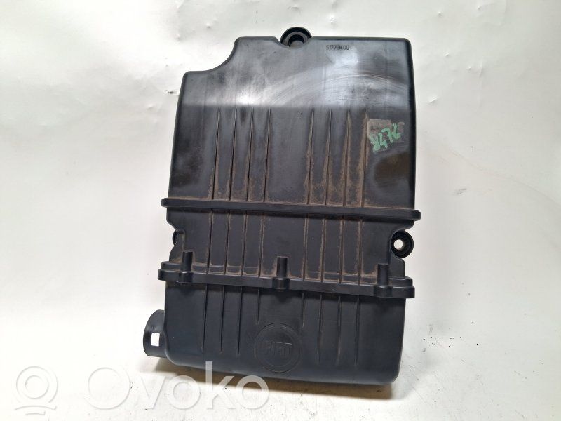 Fiat Grande Punto Caja del filtro de aire 