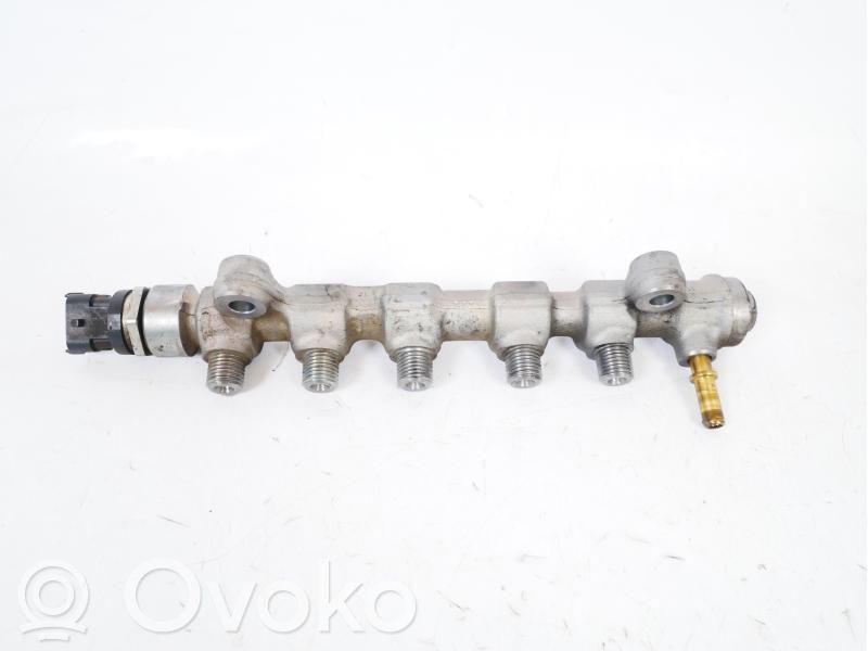 Nissan Interstar Polttoainepääputki