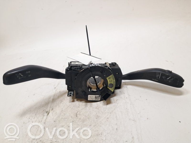 Volkswagen Polo V 6R Przełącznik świateł 