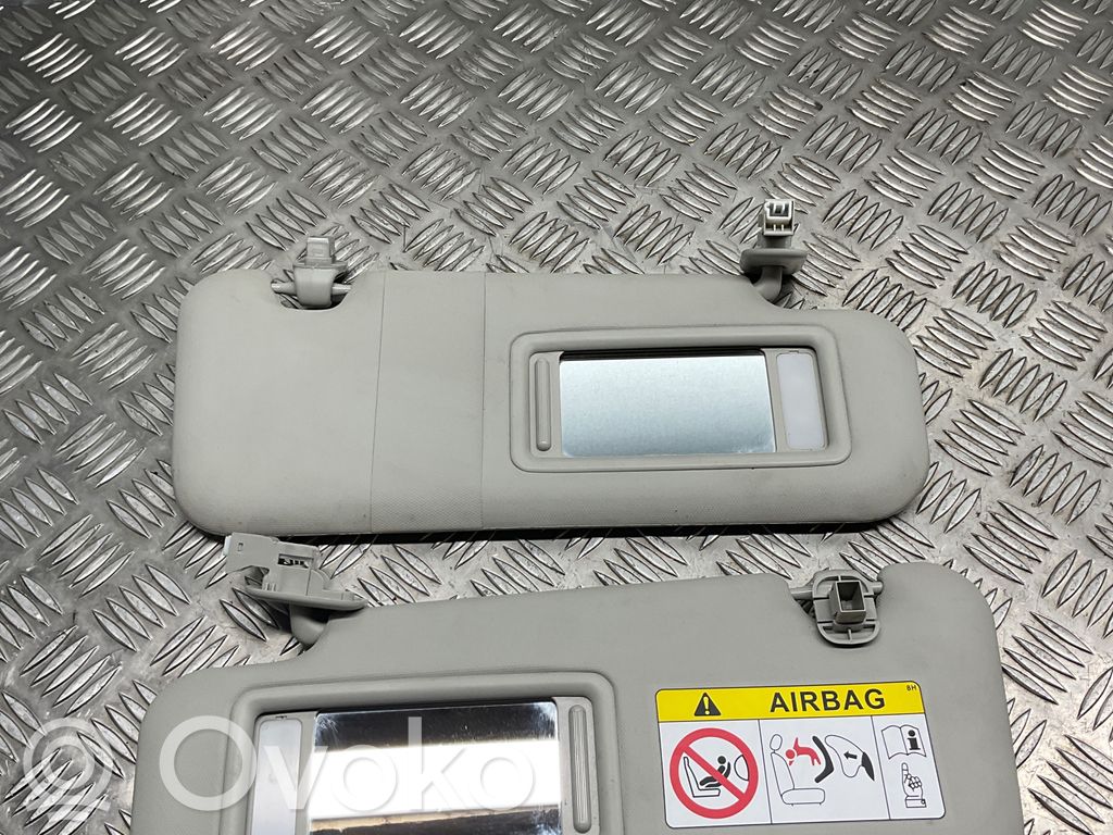 Sun visor