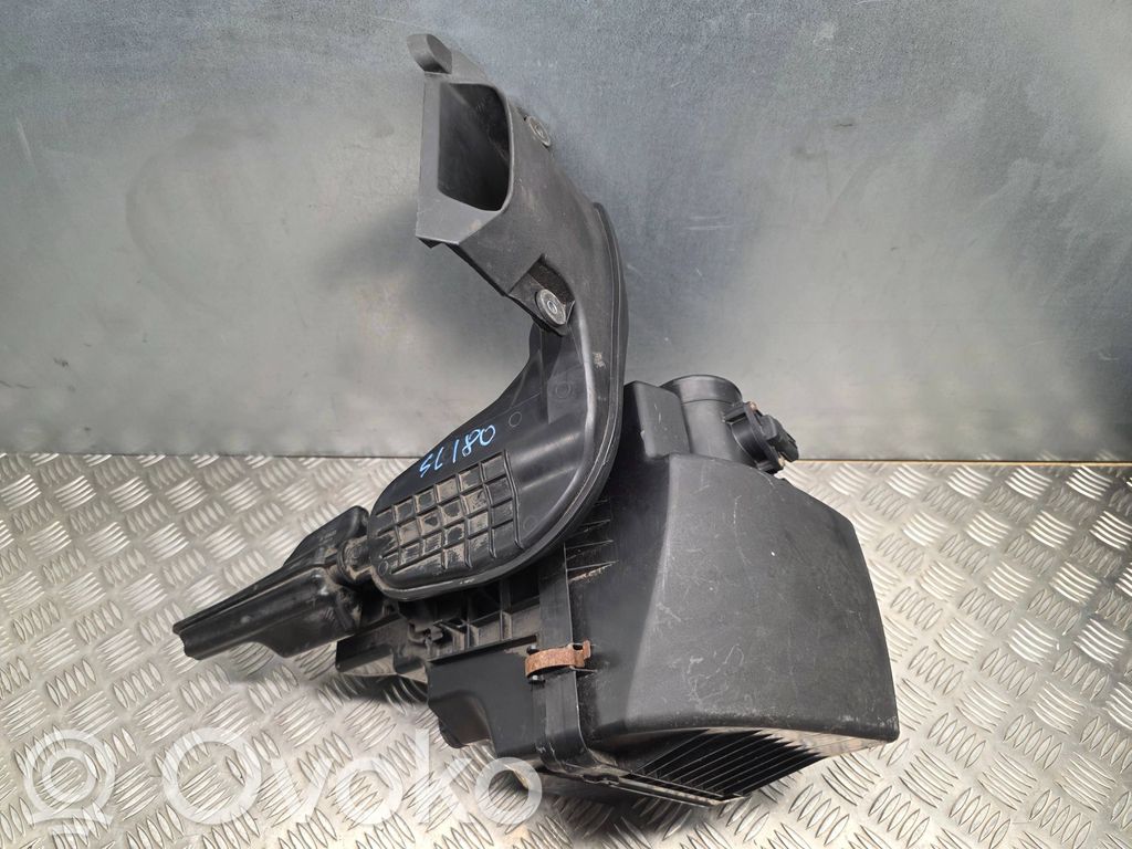 Mazda 6 Air filter box 