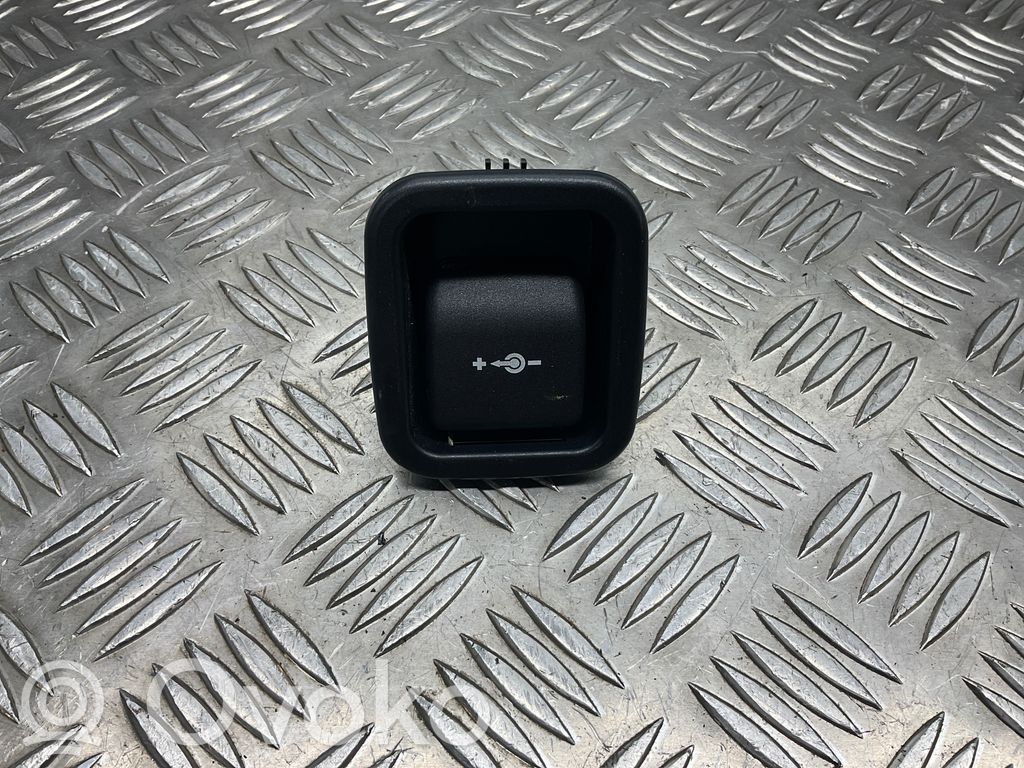 BMW 3 F30 F35 F31 12V Steckdose hinten 