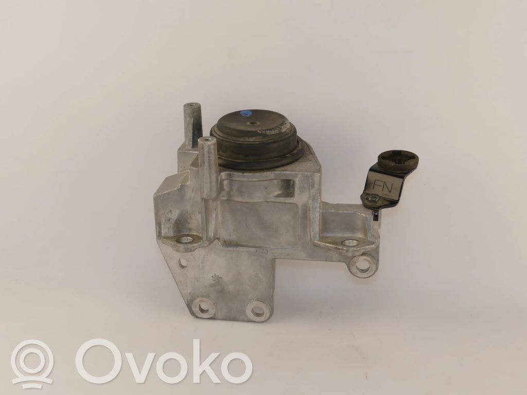 Nissan X-Trail T32 Engine mount bracket 