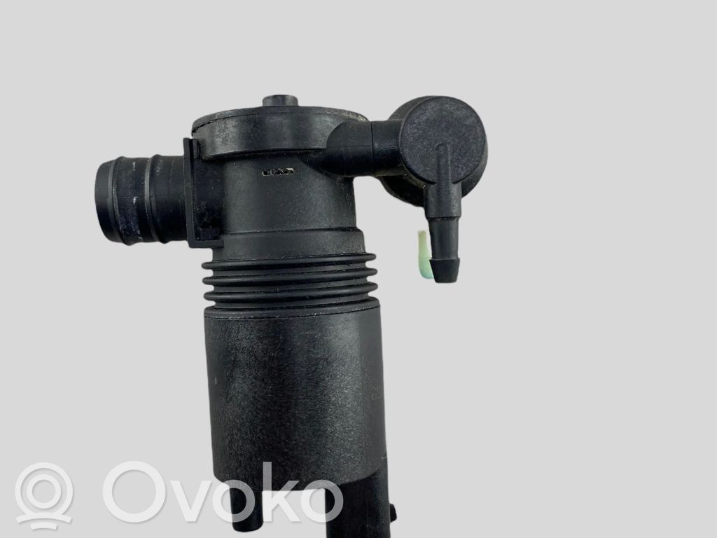 Nissan X-Trail T32 Windscreen/windshield washer pump 