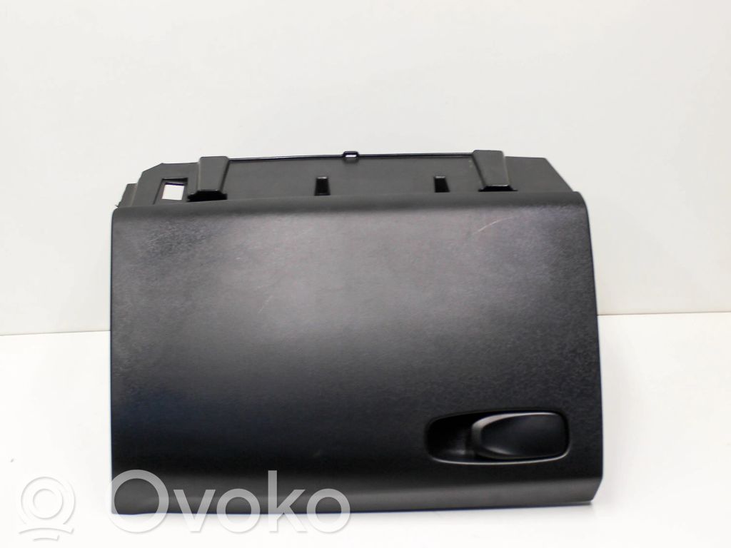 Volvo V40 Daiktadėžė 
