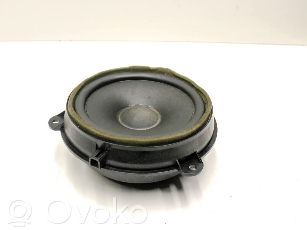Jaguar XK - XKR Front door speaker 