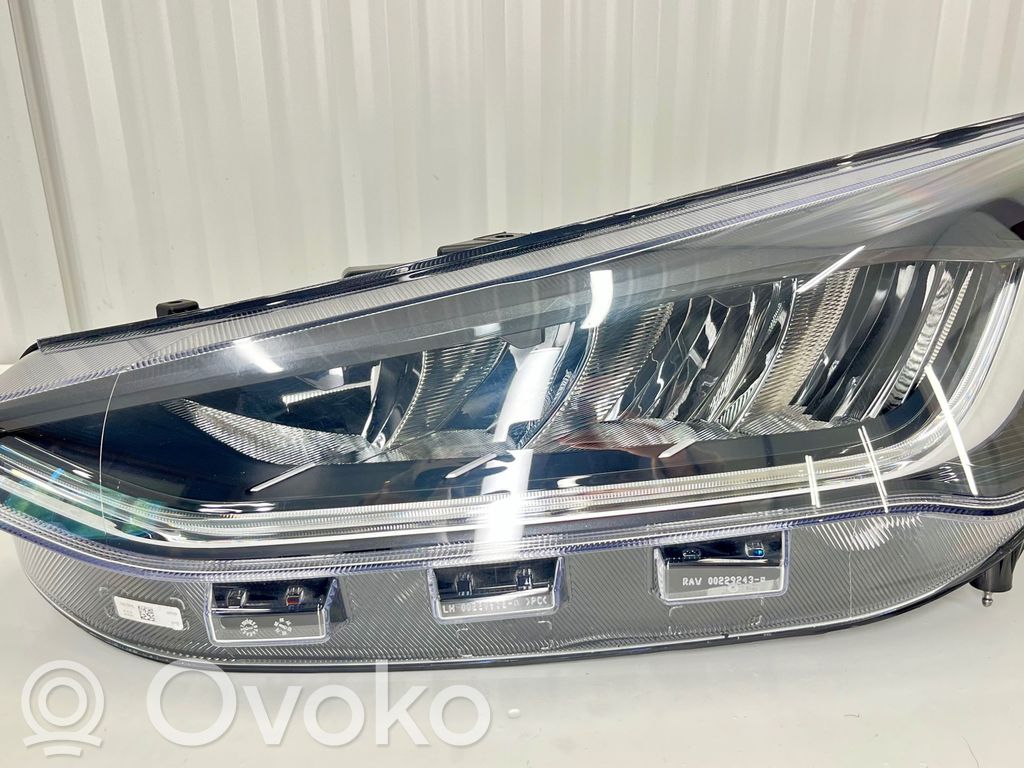 Headlight/headlamp   NX7B13E015,010400020101