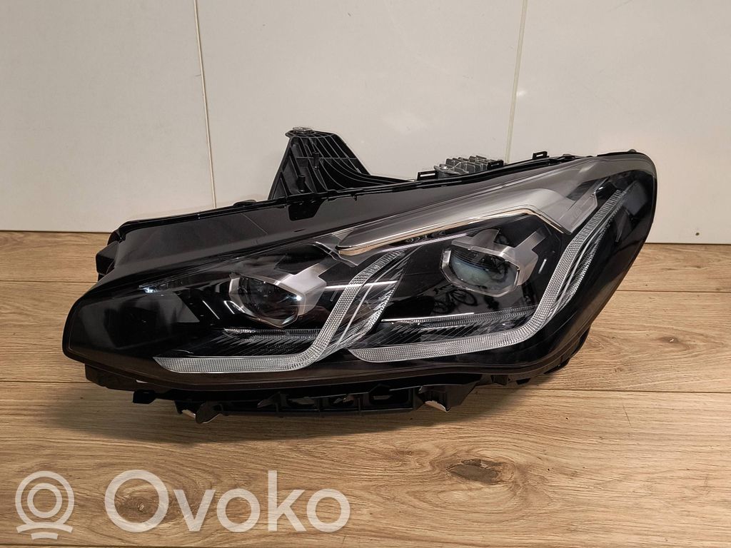 BMW 2 Active Tourer U06 Headlight/headlamp 