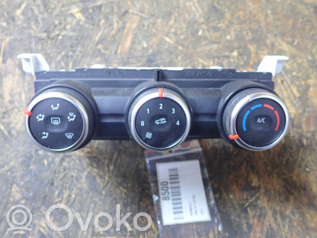Renault Clio V Climate control unit 