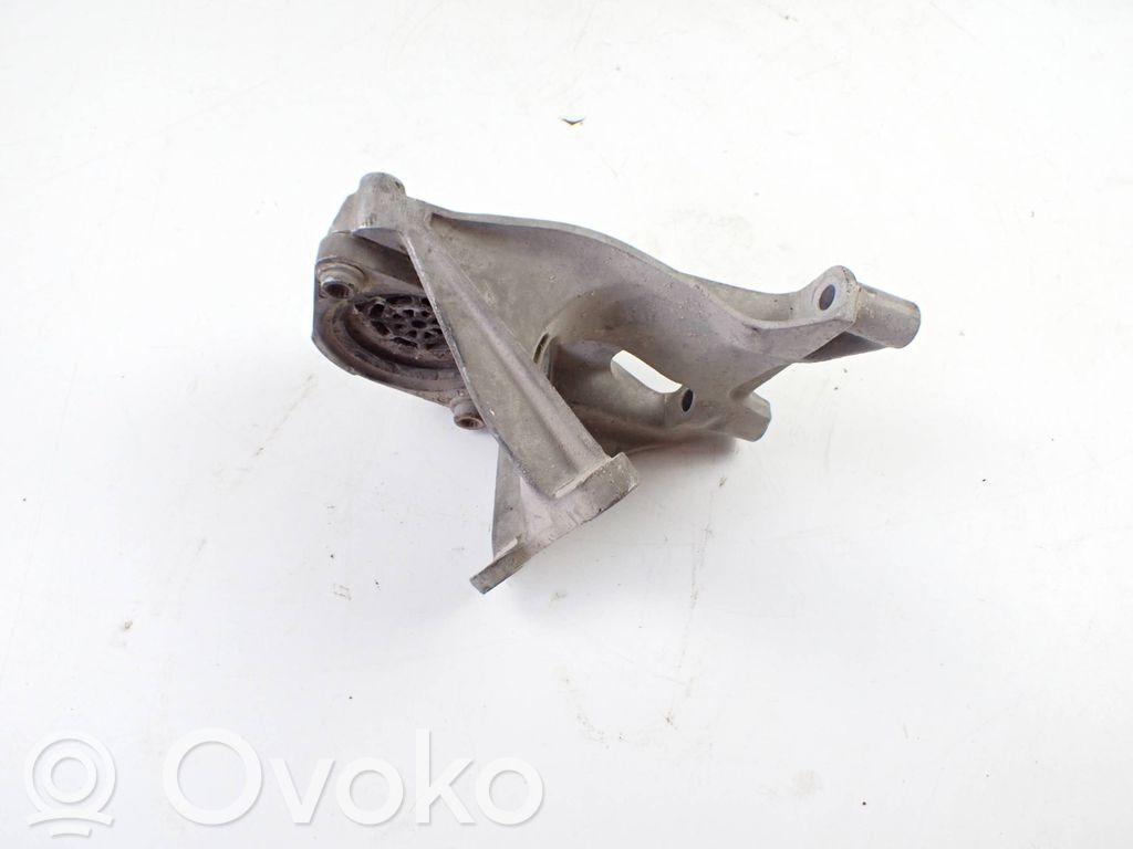 Audi A8 S8 D3 4E Engine mounting bracket 