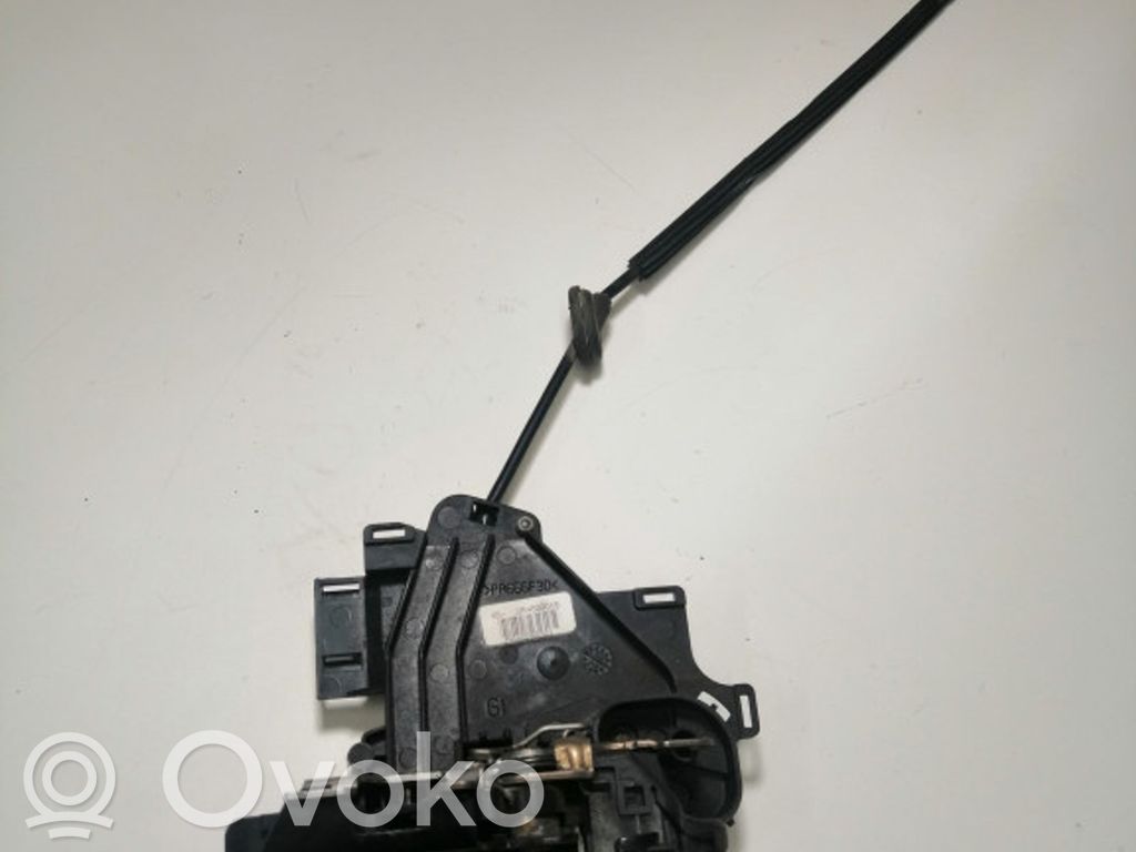 Volkswagen Polo Zamek drzwi przednich 