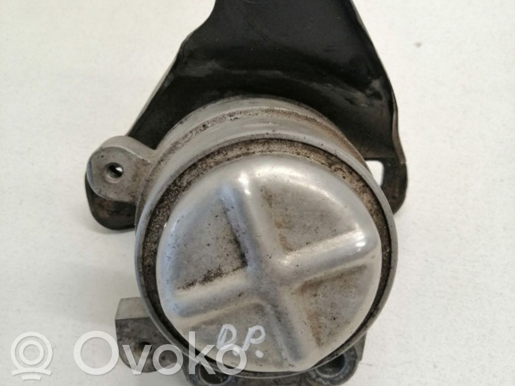 Ford Mondeo Mk III Engine mount bracket 