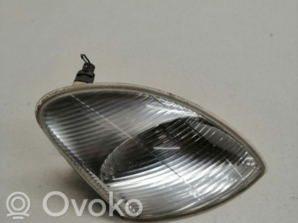 Renault Scenic I Kierunkowskaz przedni 