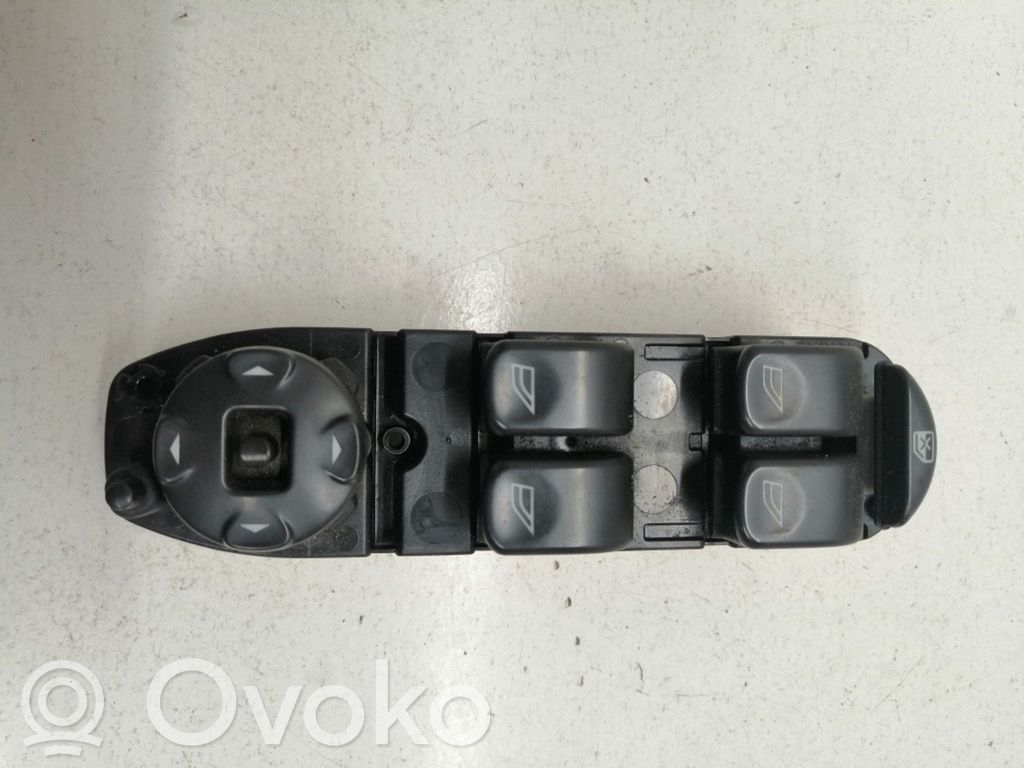 Jaguar X-Type Electric window control switch 