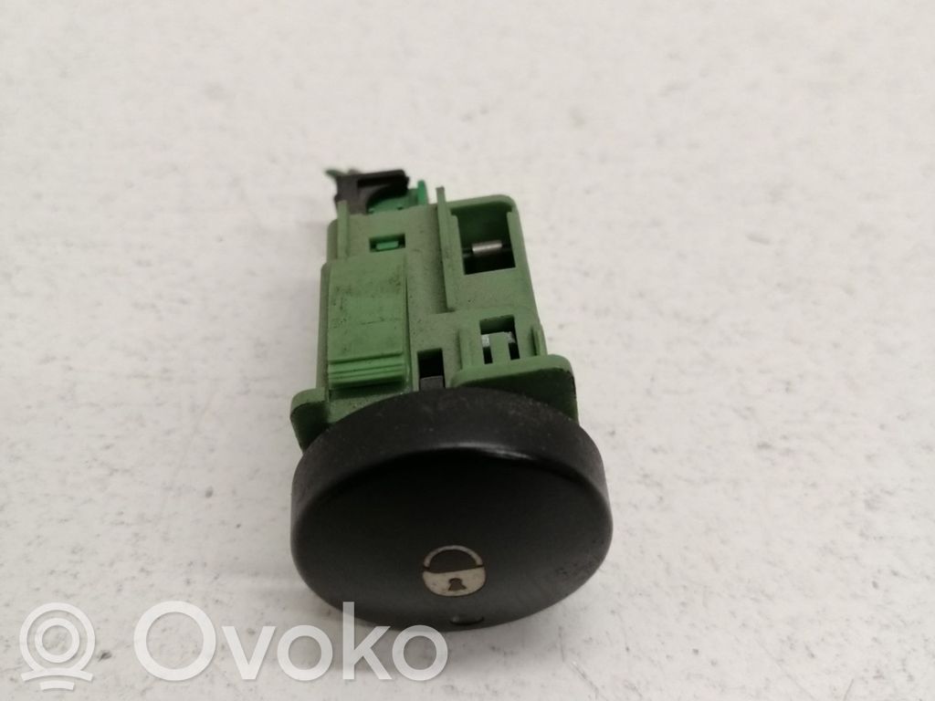 Citroen Berlingo Central locking switch button 