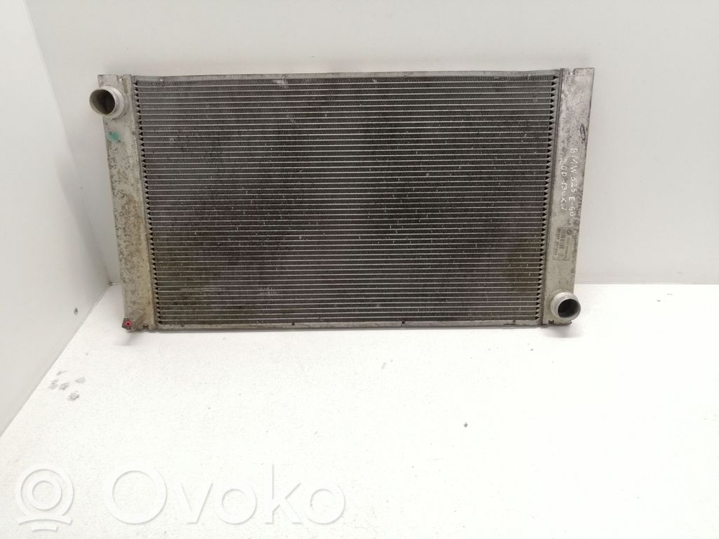 BMW 5 E60 E61 Aušinimo skysčio radiatorius 