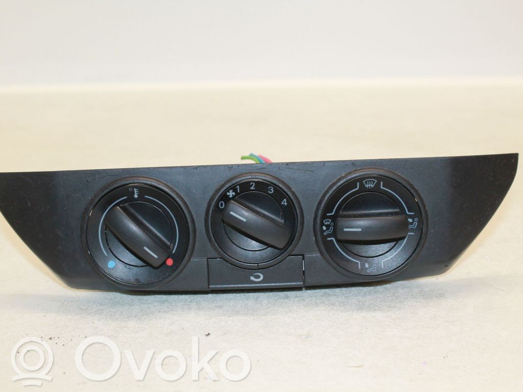 Volkswagen Polo IV 9N3 Panel klimatyzacji 
