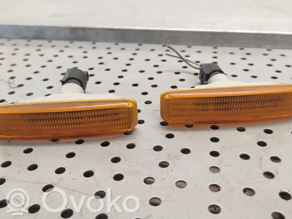 BMW 5 E39 Front fender indicator light 