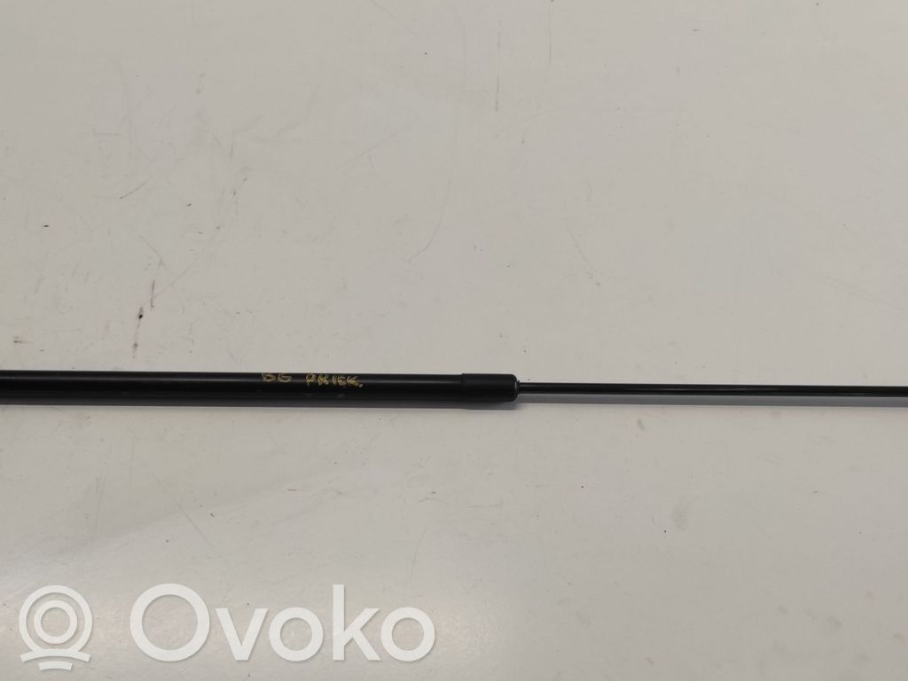 Volkswagen PASSAT B6 Siłownik maski przedniej 