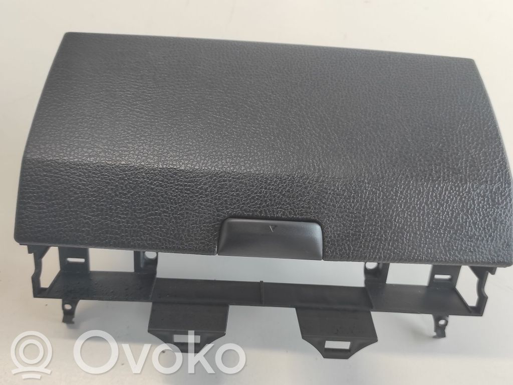 Mazda 6 Glove box 