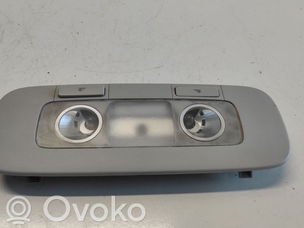 Volkswagen PASSAT B7 Rear seat light 
