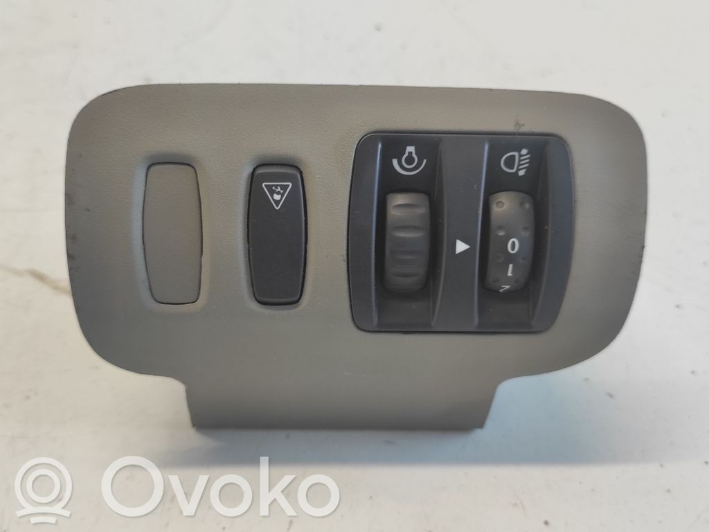 Renault Scenic II -  Grand scenic II Headlight level height control switch 