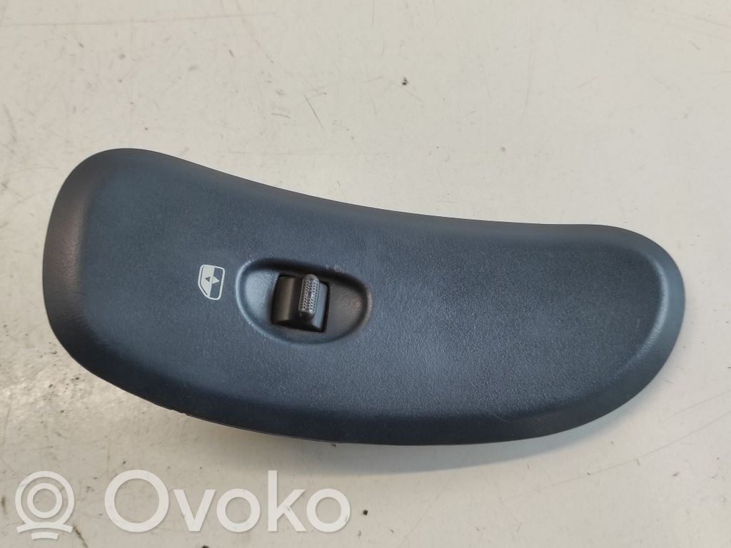 Electric window control switch   746746513,30505L,0951