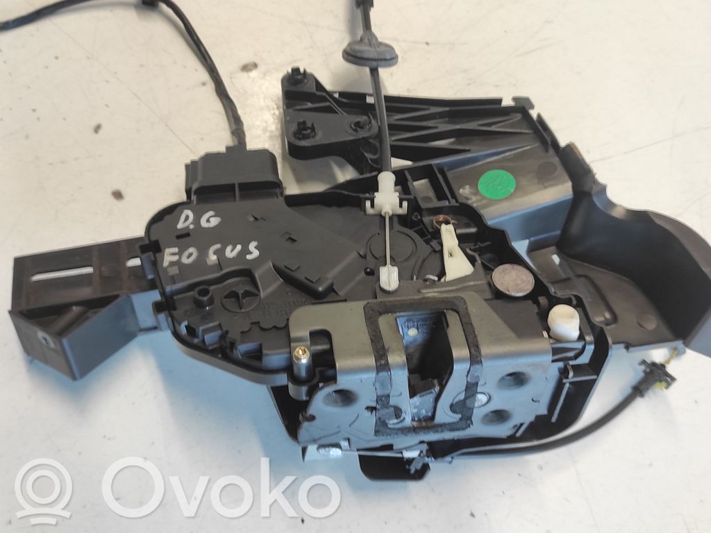 Ford Focus Takaoven lukko 