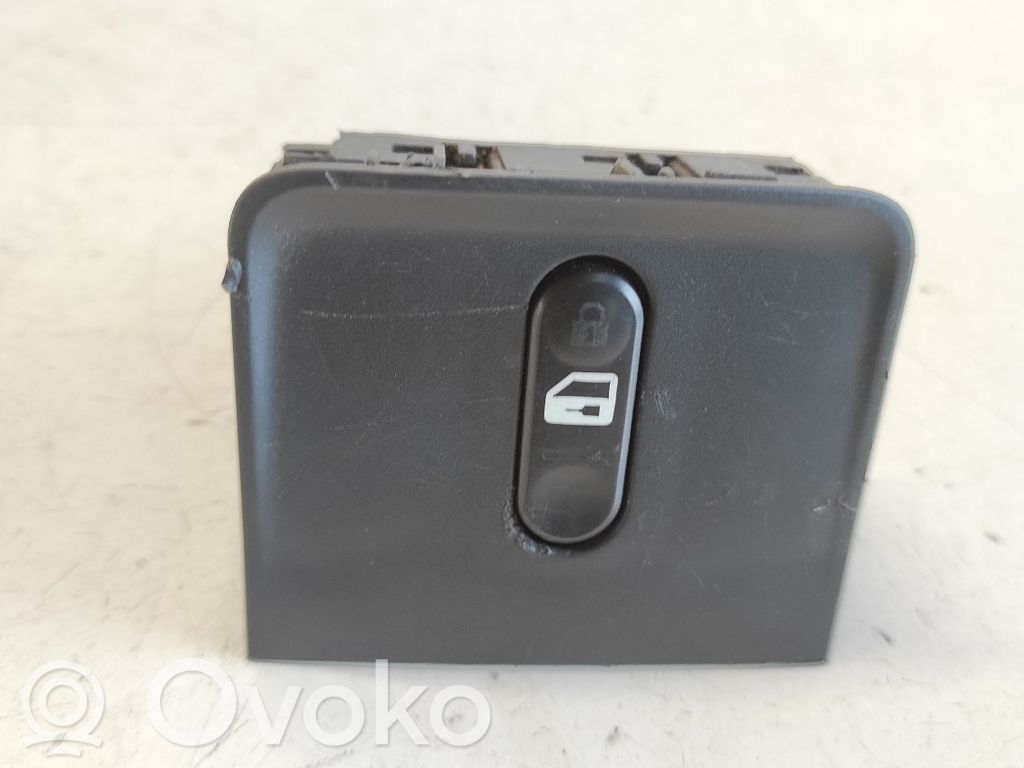 Nissan Primera Botón interruptor de bloqueo de puertas 
