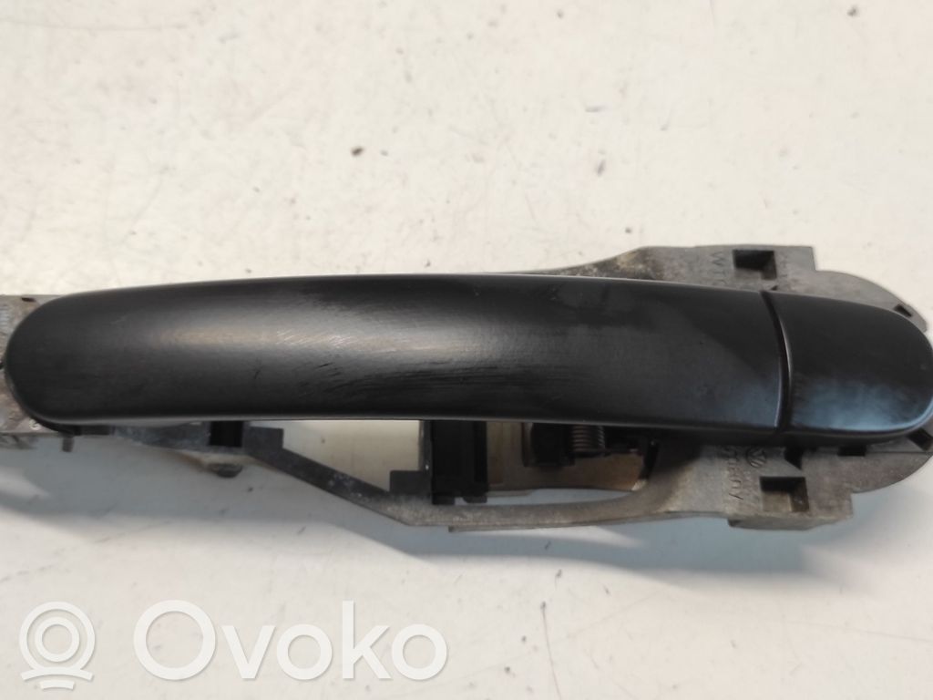 Volkswagen Golf IV Внешняя ручка 