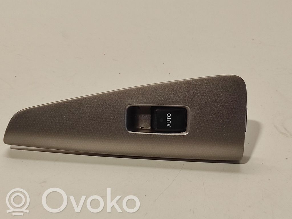 Toyota Corolla Verso E121 Electric window control switch 
