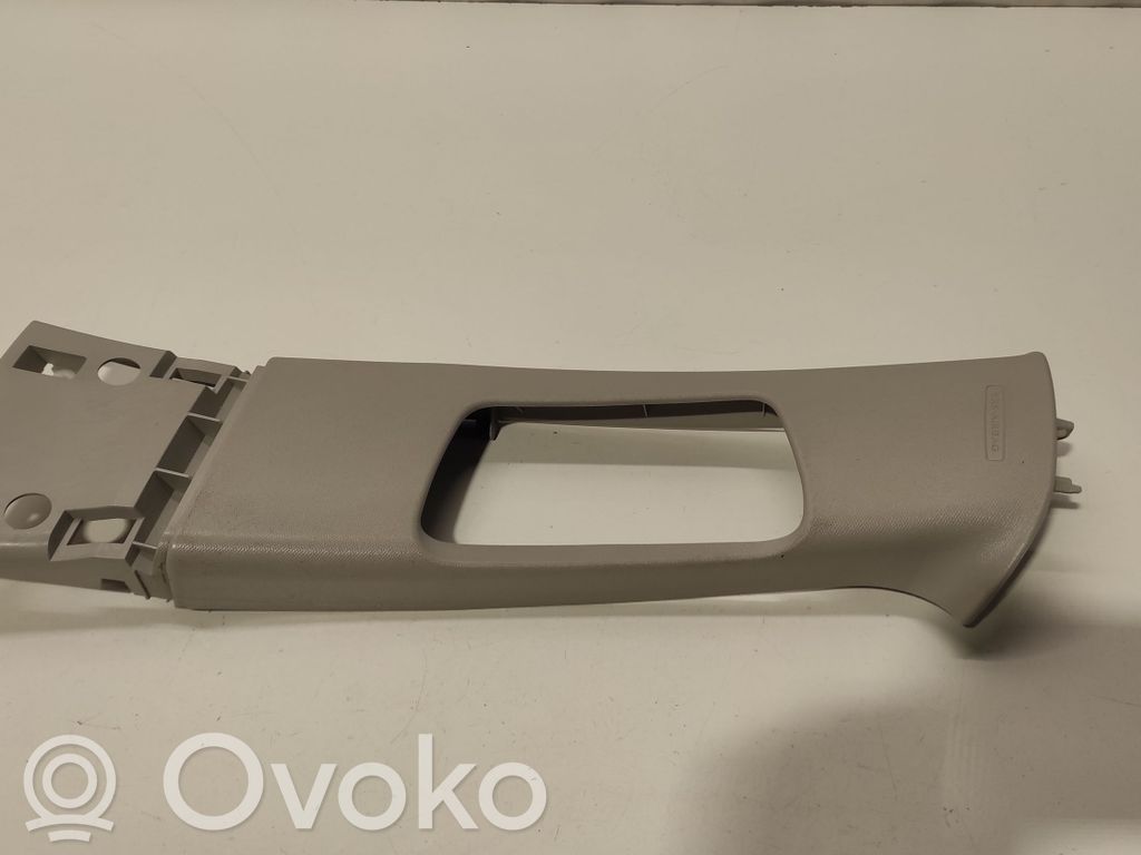 Subaru Outback Pilar (A) 
