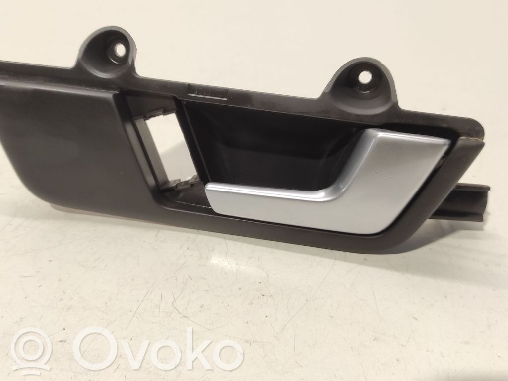 Audi A4 S4 B6 8E 8H Klamka wewnętrzna drzwi przednich 