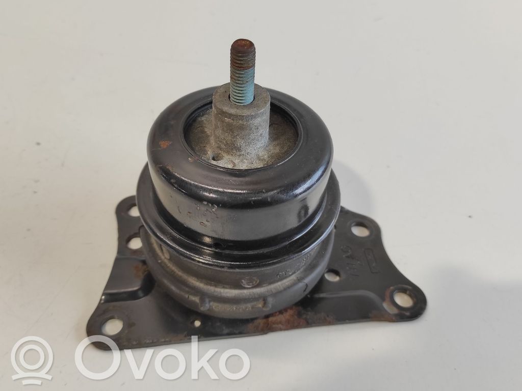 Skoda Fabia Mk1 (6Y) Engine mount bracket 